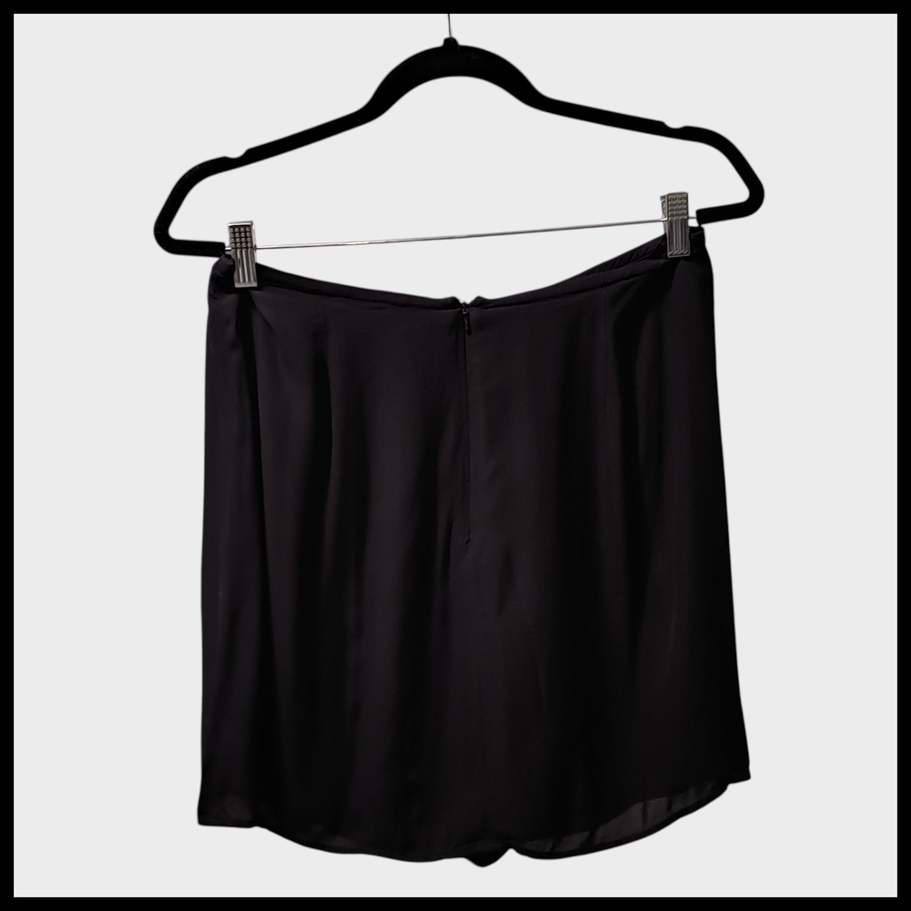 Banana Republic Lightweight Skort - Picture 2 of 6